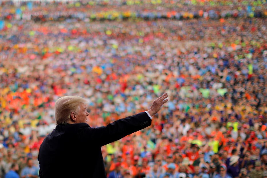 Donald Trump discursou perante milhares de escuteiros