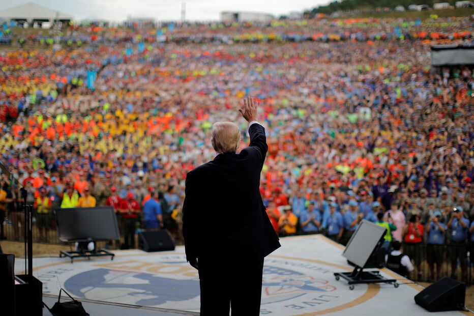 Donald Trump discursou perante milhares de escuteiros