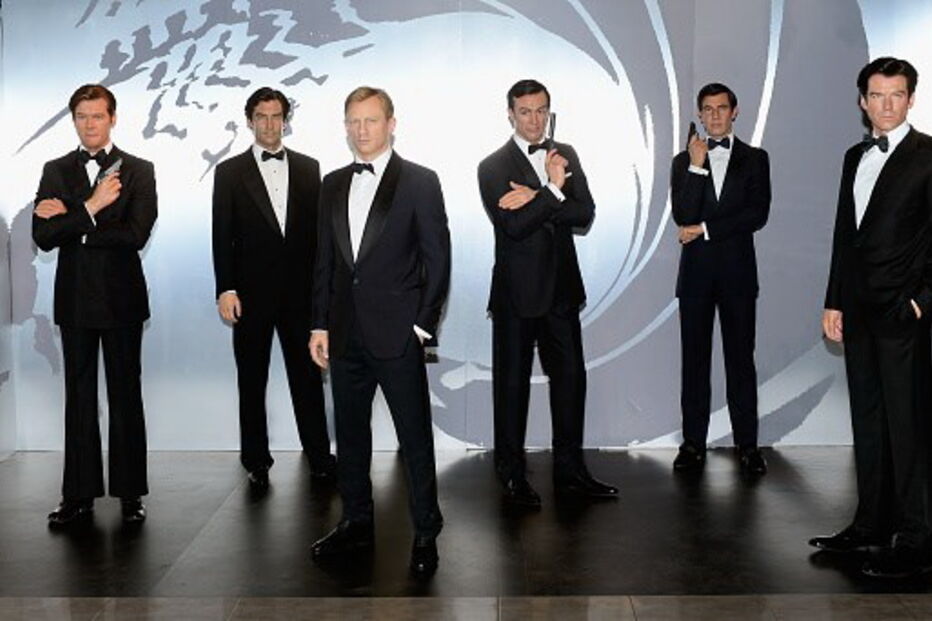 Imagens de cera de alguns dos atores que já vestiram a pele de James Bond