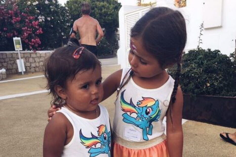 Carolina Patrocínio mostra o bronze das filhas nas redes sociais