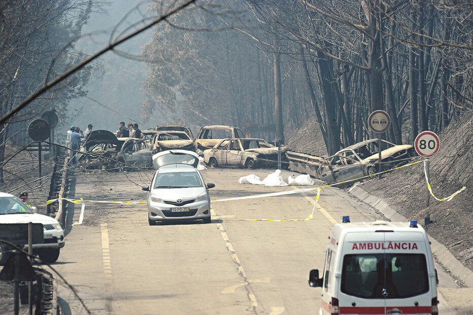  EN236, Pedrógão Grande, Castanheira de Pera, Figueiró dos Vinhos, mortes, carros