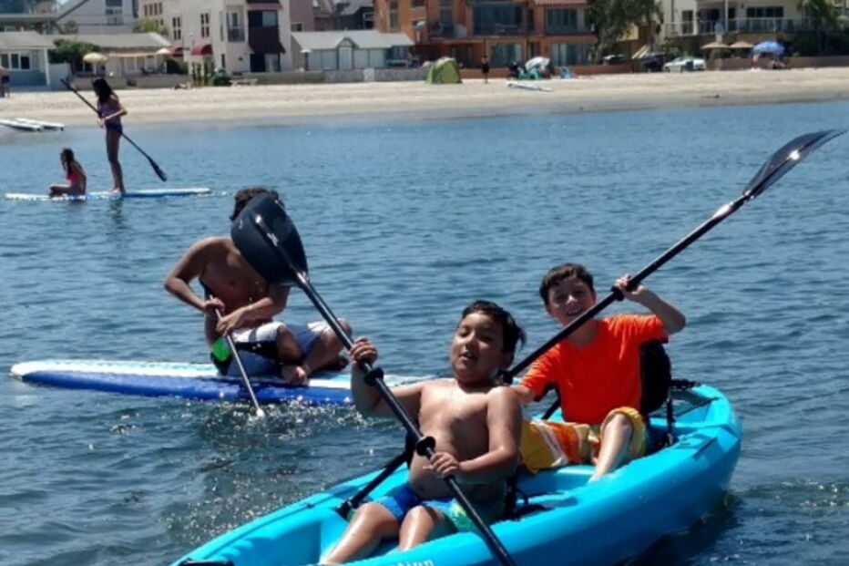 Angaria dinheiro para comprar cadeira de rodas ao melhor amigo