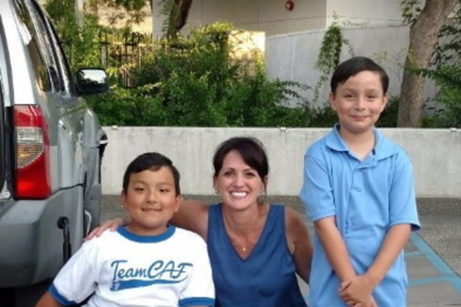 Angaria dinheiro para comprar cadeira de rodas ao melhor amigo