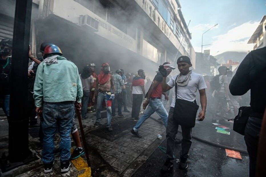 Violência em dia de eleições faz dez mortos na Venezuela
