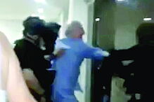 Antonio Ledezma é levado pela polícia