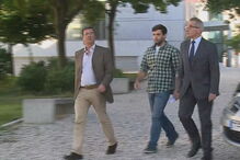 Os pilotos que aterraram na Caparica chegaram ao tribunal com o advogado (de fato)