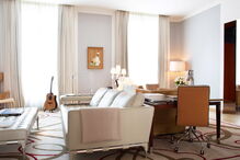 Neymar vai ficar hospedado no Le Royal Monceau, um dos melhores hotéis de Paris