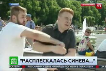 Jornalista russo esmurrado em direto