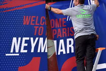 Neymar apresentado no Paris Saint Germain