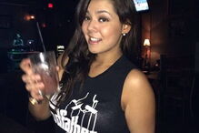 Cynthia deixou os filhos bebés à morte dentro de um carro