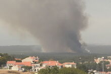 Incêndio em Lagoa de Albufeira, em Sesimbra