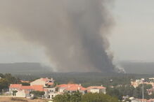 Incêndio em Lagoa de Albufeira, em Sesimbra