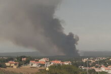 Incêndio em Lagoa de Albufeira, em Sesimbra