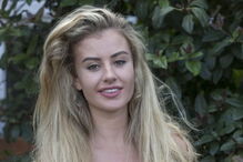 Modelo Chloe Ayling foi raptada para ser vendida como escrava sexual