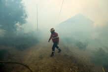 Fogo em Abrantes destrói casa e corta A23