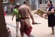 Homem humilhado publicamente por mulher e amante