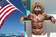 Gianluca mostra luxos nas redes sociais