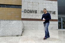 Hugo Ernano esteve suspenso depois de ter atingido a tiro um menor que o pai tinha levado para um assalto