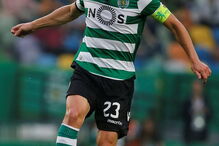 Adrien tem sido titular mas tem sido sempre substituído