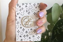 'Nail Art' com vagina em relevo