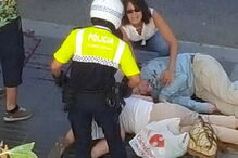 Atentado em Las Ramblas, no centro de Barcelona deixou rasto de sangue e horror