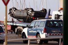 Audi A3 em que seguiam os terroristas que atacaram em Cambrils, a 110 km de Barcelona. Foram todos abatidos