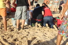 Família austrícaca arrastada por um agueiro