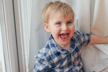 2017-08-20_09_32.55 menino nao sente dor.PNG