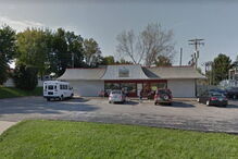 Menina de quatro anos foi fotografada por uma educadora presa com fita-cola a uma cadeira