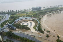 Imagens da passagem do tufão Hato por Macau