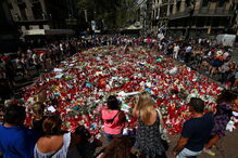 Homenagem às vítimas do atentado de Barcelona