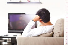 Utilizadores dos serviços das operadoras de telecomunicações só foram avisados do prazo de alteração durante o período das férias estivais     