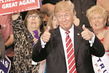 Trump garantiu a apoiantes reunidos no Arizona que o muro será construído apesar das críticas e da oposição do Partido Democrata ao polémico projeto  