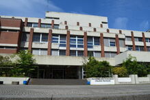 Escola na Alemanha construiu vedação