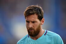 FC Barcelona venceu Alavés, por 2-0, com dois golos do argentino Lionel Messi