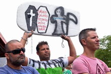 Trabalhadores em greve na Autoeuropa