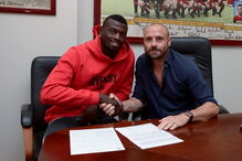 Niang troca AC Milan pelo Torino
