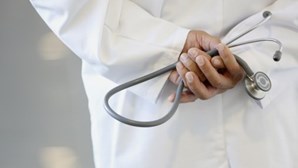 Pedidos de estrangeiros para exercer medicina em Portugal diminuíram com pandemia