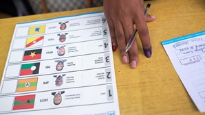 Eleições em Angola: MPLA dominou cinco províncias em 2017, UNITA ganhou espaço em Luanda e CASA-CE em Cabinda