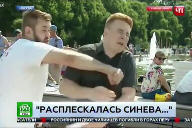 Jornalista russo esmurrado em direto