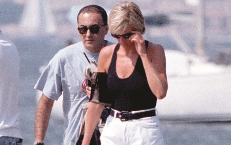 A princesa e Al-Fayed em St. Tropez em 1997   
