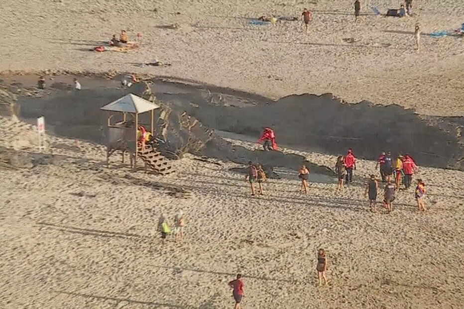 Jovem cai de falésia