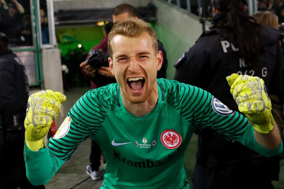 Hrádecký, guarda-redes do Eintracht Frankfurt, está na mira do Benfica