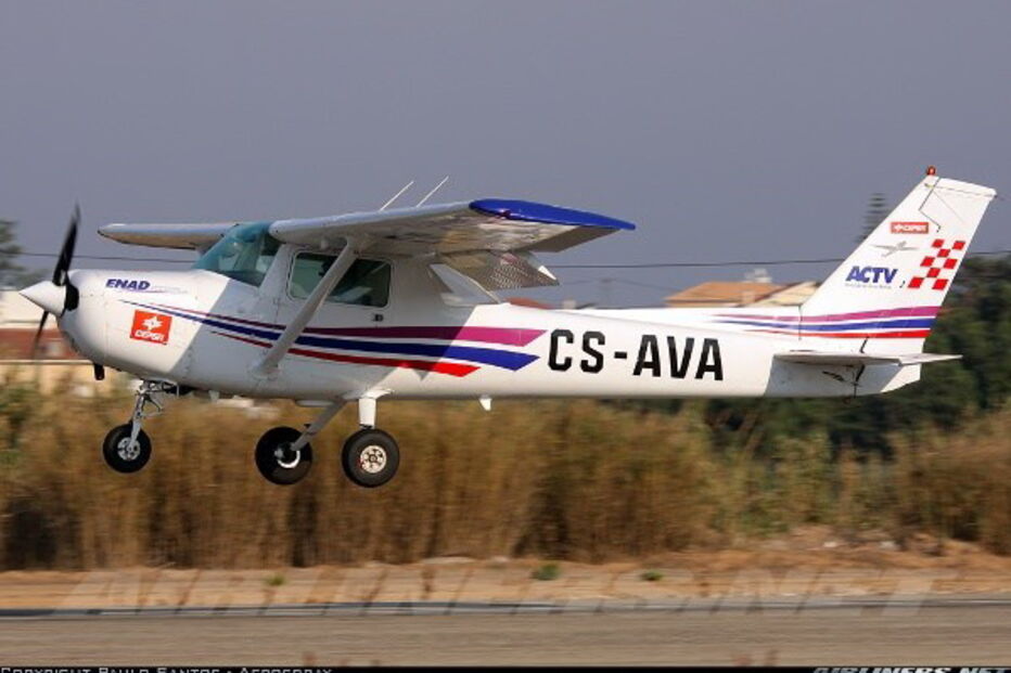 Reims Cessna pertencente ao Aero Clube de Torres Vedras