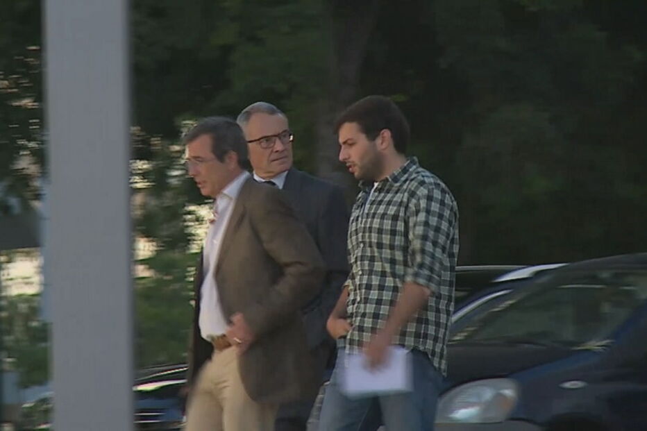 Os pilotos que aterraram na Caparica chegaram ao tribunal com o advogado (de fato)