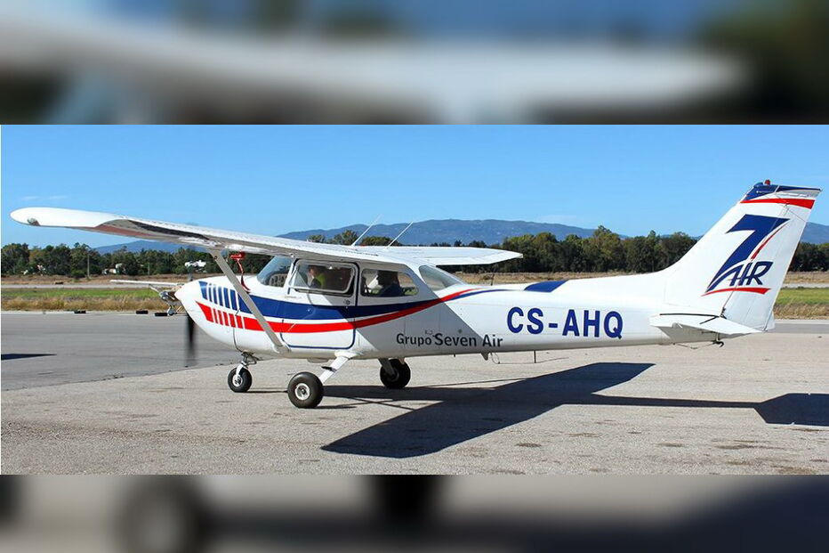 Acidente com avião Cessna que amarou na Caparica, em 2015