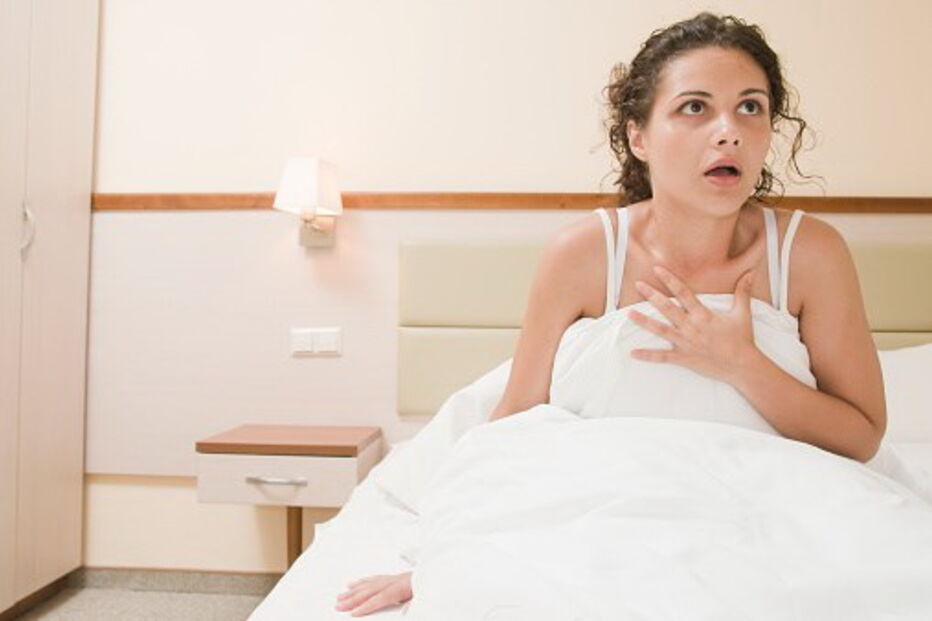 Mulher doente é violada em cama de hospital