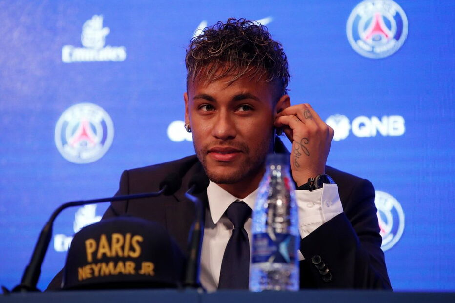 Neymar apresentado no Paris Saint Germain