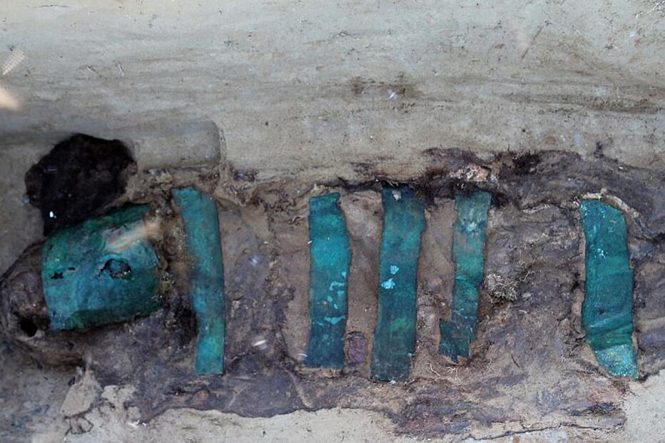 Princesa é encontrada 900 anos depois com cabelo e pestanas