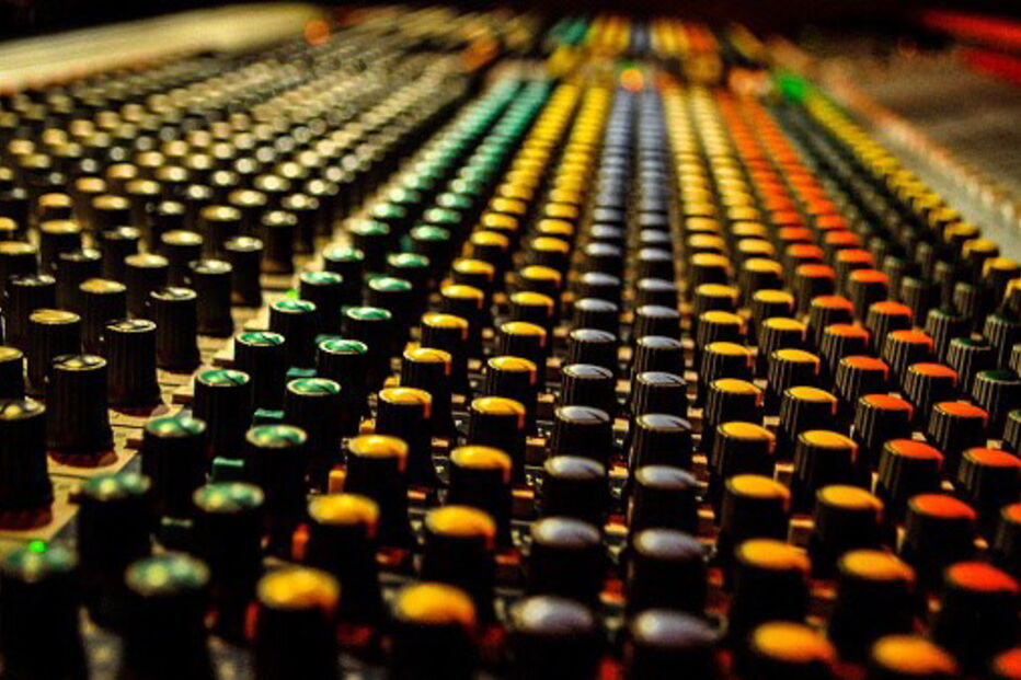 Comunicação Social, TVS, ministro da Educação, Empresa de Rádio e Televisão São-Tomense, RTVS, Olinto Daio, EMAE, Conselho de Ministros, Cultura, Ciência, Empresa de Agua e Eletricidade, Estado, Região Autónoma do Príncipe, Televisão Pública, Turquia, economia, negócios e finanças, Informação sobre empresas, grandes empresas, política, governo (sistema)